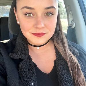 Meet your Posher, Jacqueline